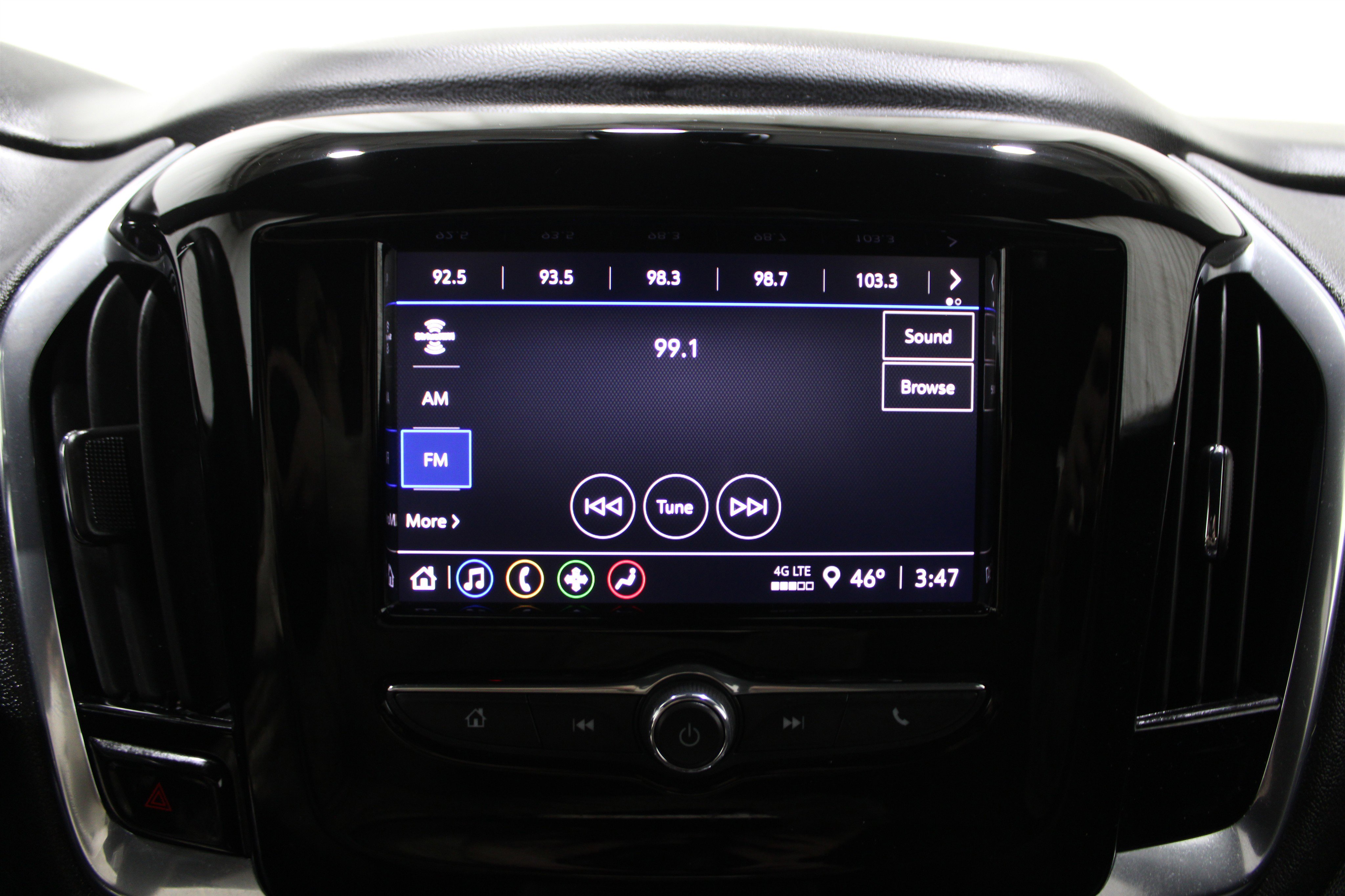 Used 2023 Chevrolet Traverse LT image 15