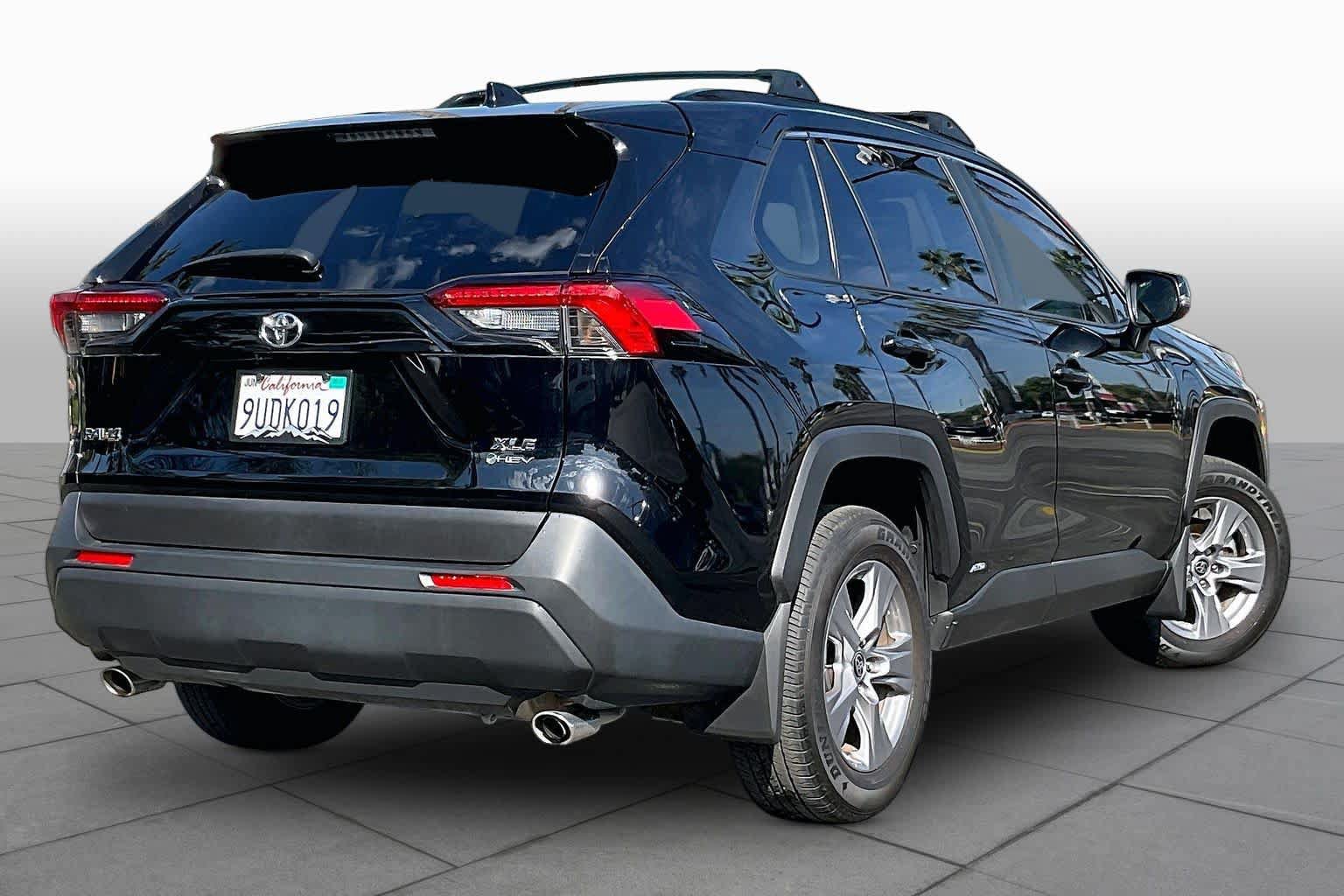 Certified 2025 Toyota RAV4 XLE AWD/4WD image 12