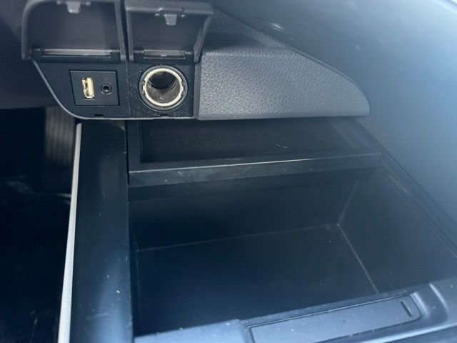 Certified 2018 Toyota Camry SE image 13