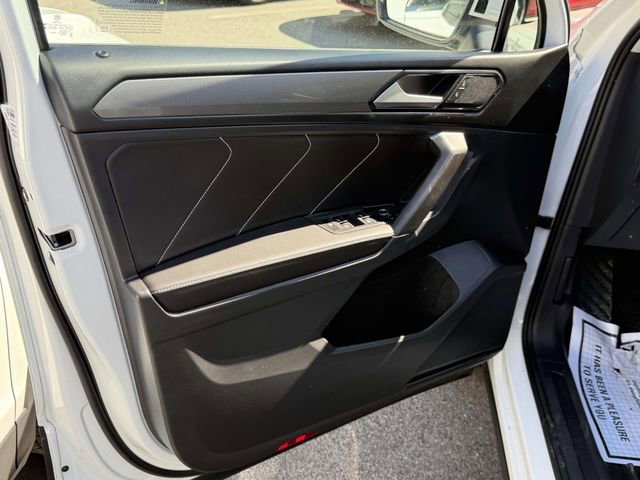 Certified 2023 Volkswagen Tiguan SE FWD image 16