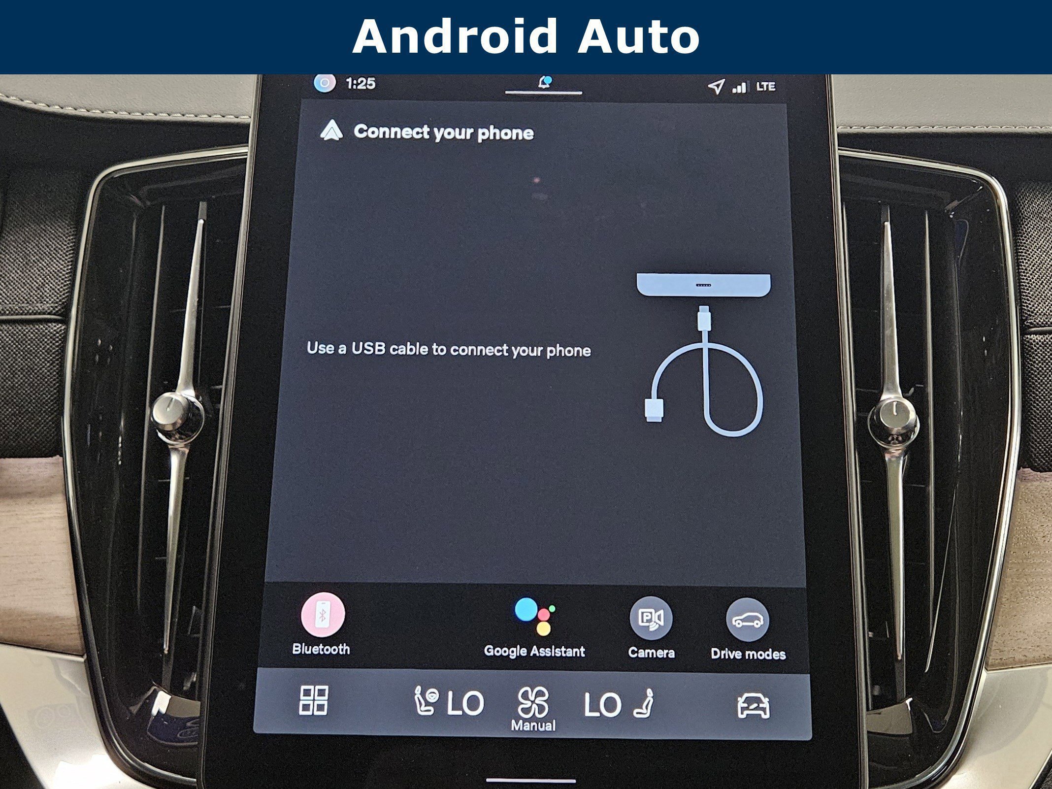 New 2026 Volvo XC90 B6 Plus w/ Protection Package Premier image 23