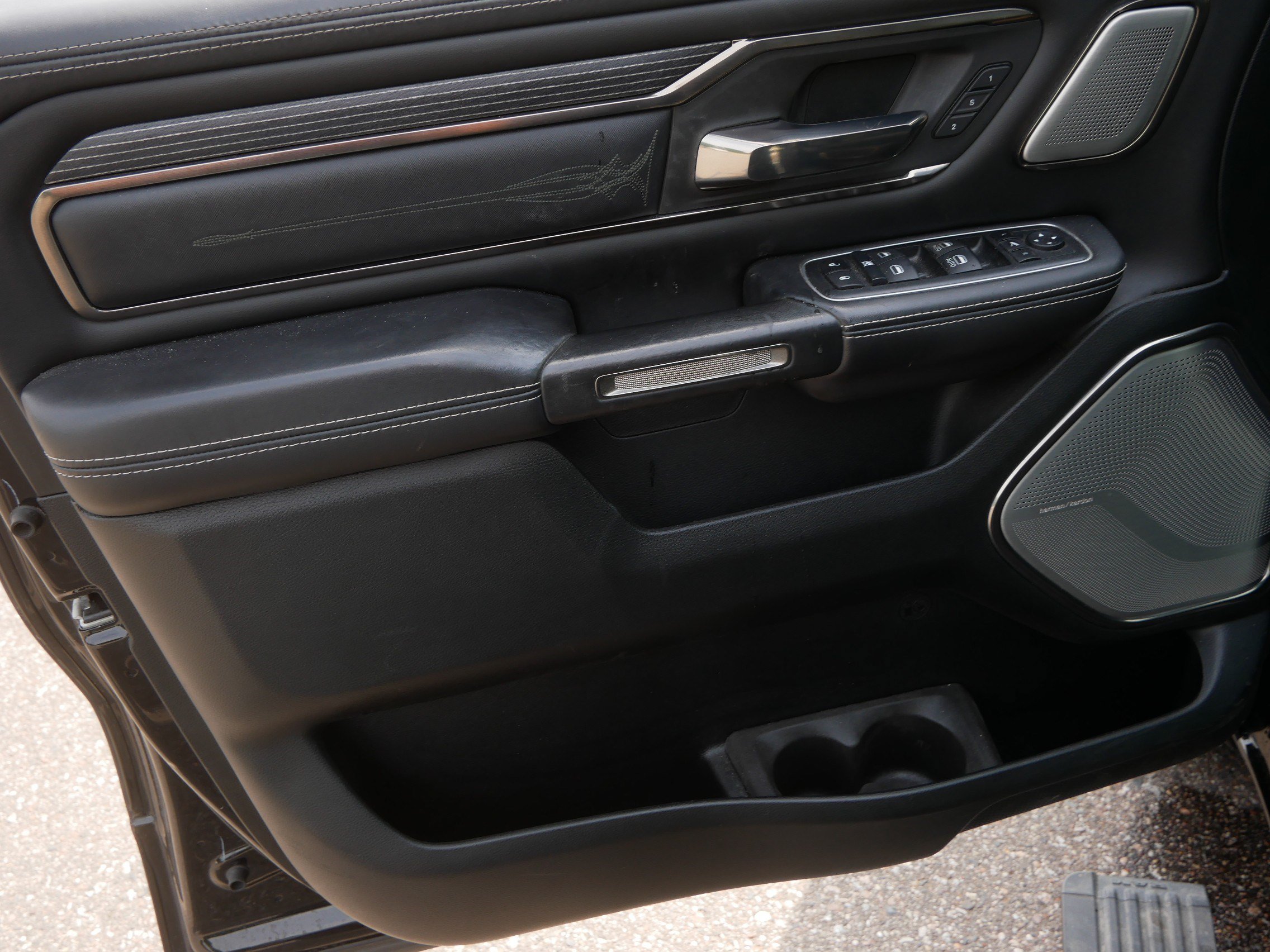 Certified 2020 RAM 1500 Limited w/ Black Appearance Package AWD/4WD image 21