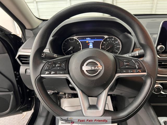 Used 2025 Nissan Altima 2.5 SV FWD image 42
