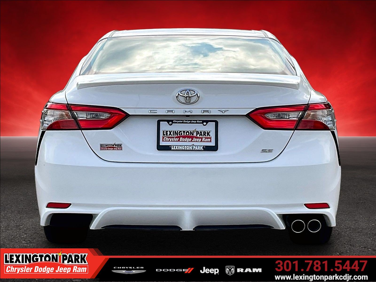 Used 2018 Toyota Camry SE FWD image 6