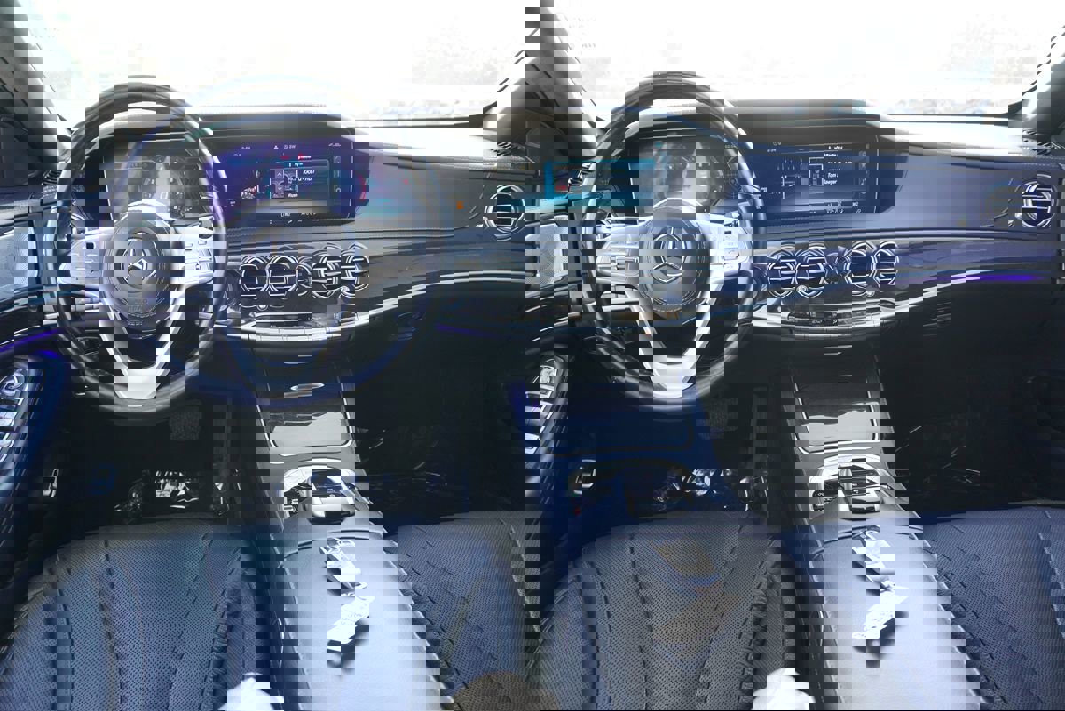 Used 2019 Mercedes-Benz S 450 Sedan w/ Premium Package image 20