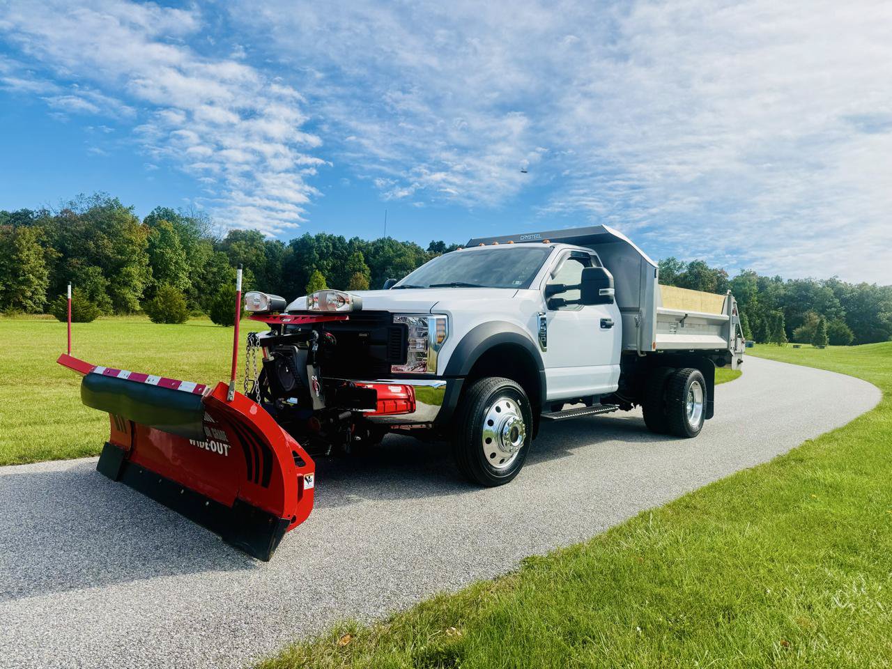 Used 2019 Ford F550 4x4 Regular Cab Super Duty w/ Power Equipment Group image 1