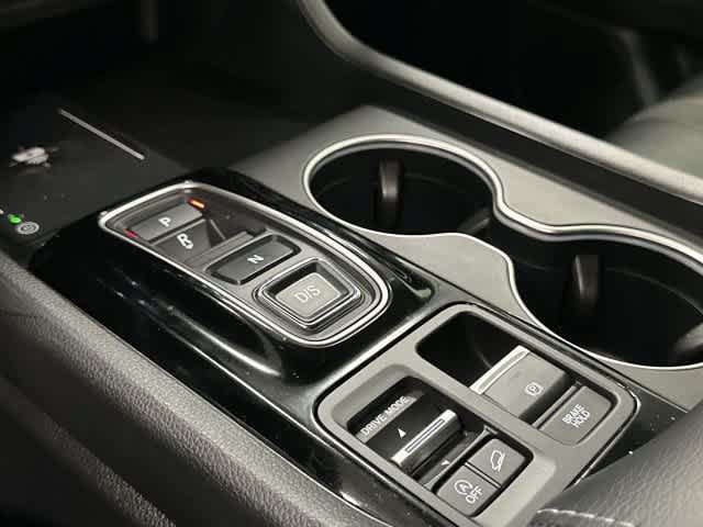 Certified 2025 Honda Pilot Touring image 25