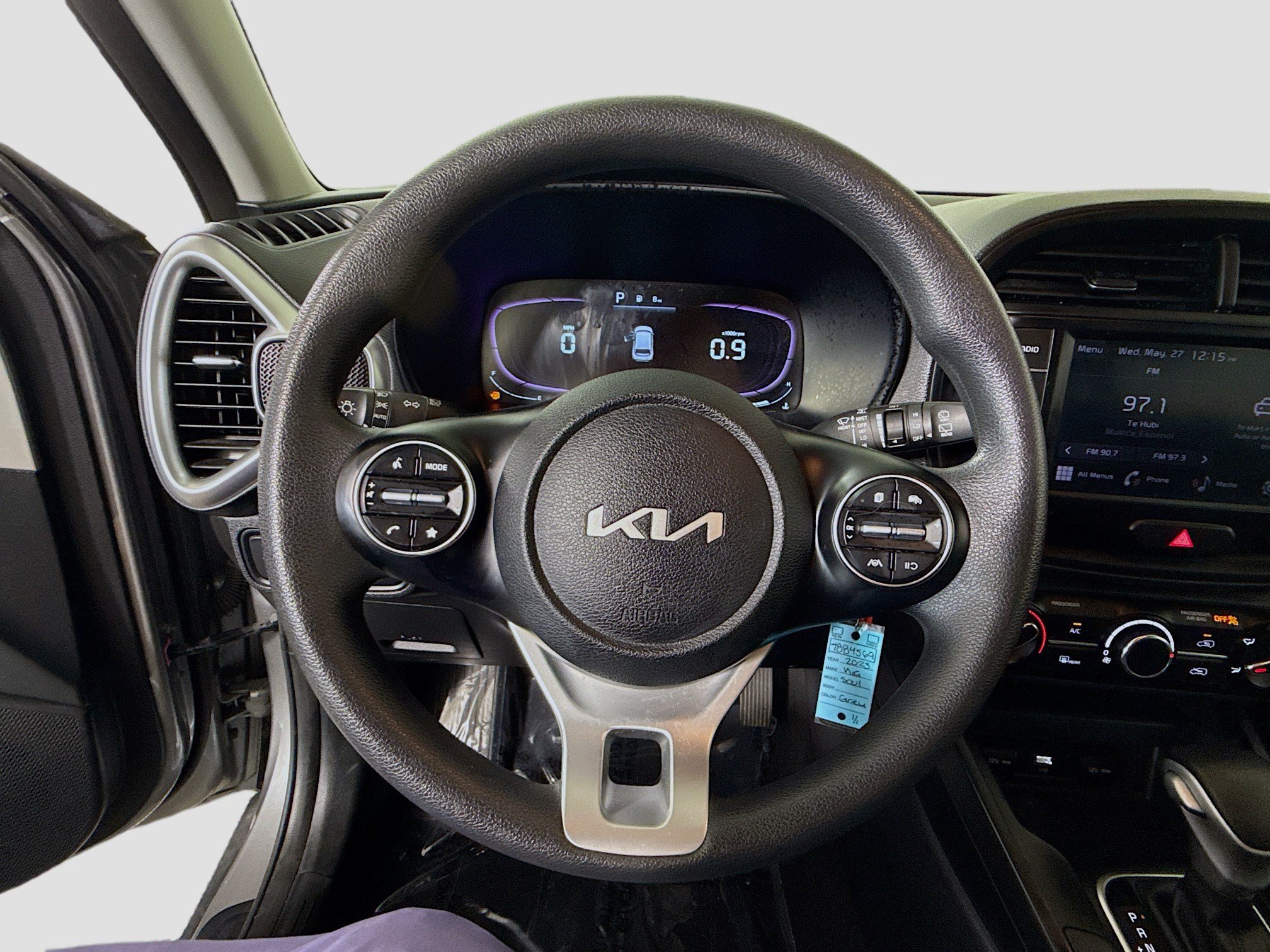 Used 2023 Kia Soul LX w/ Option Group 015 FWD image 13