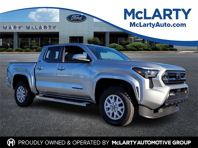 Used 2025 Toyota Tacoma SR5 image 1