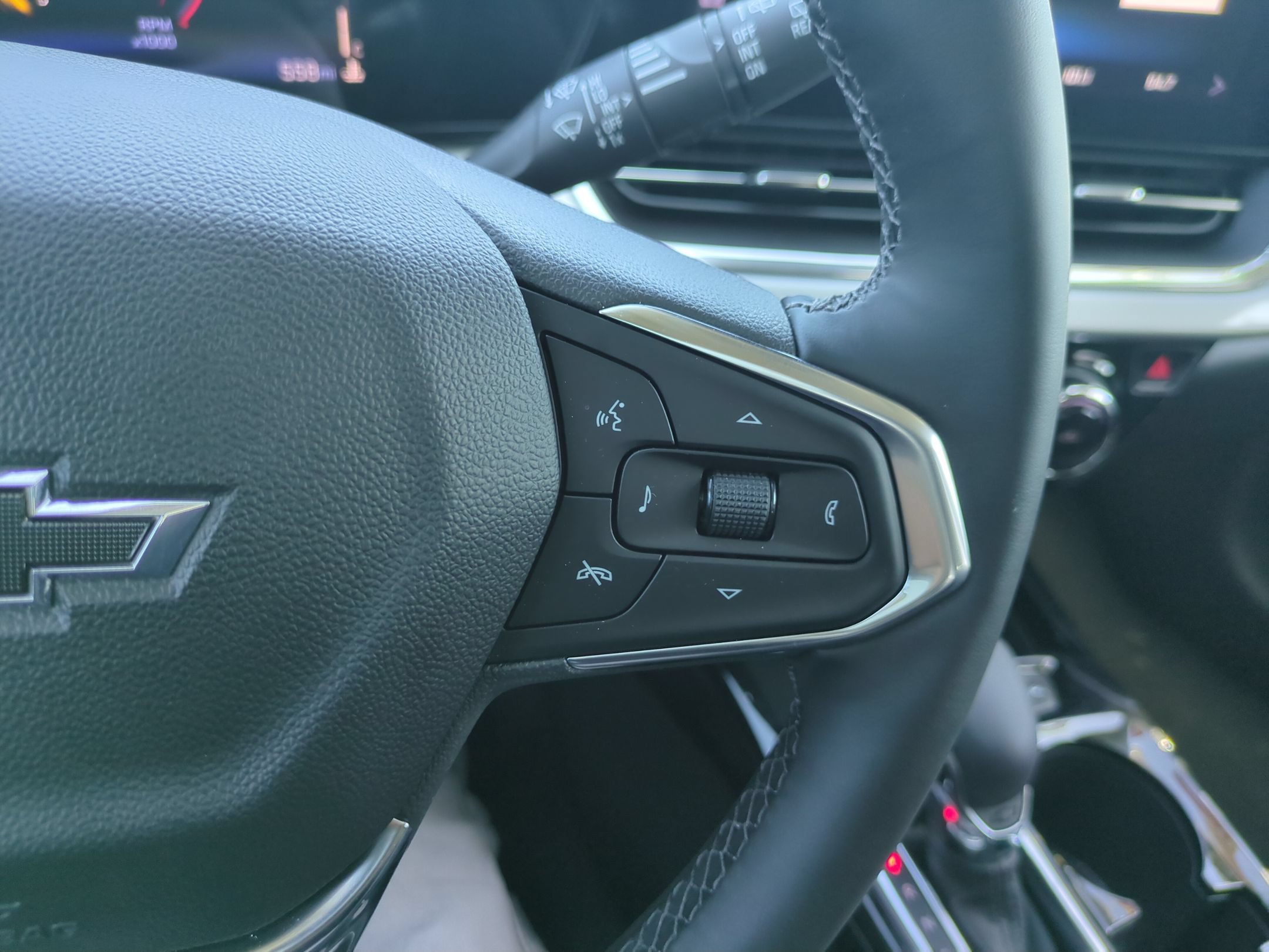Used 2026 Chevrolet Trax LT w/ Driver Confidence Package FWD image 21