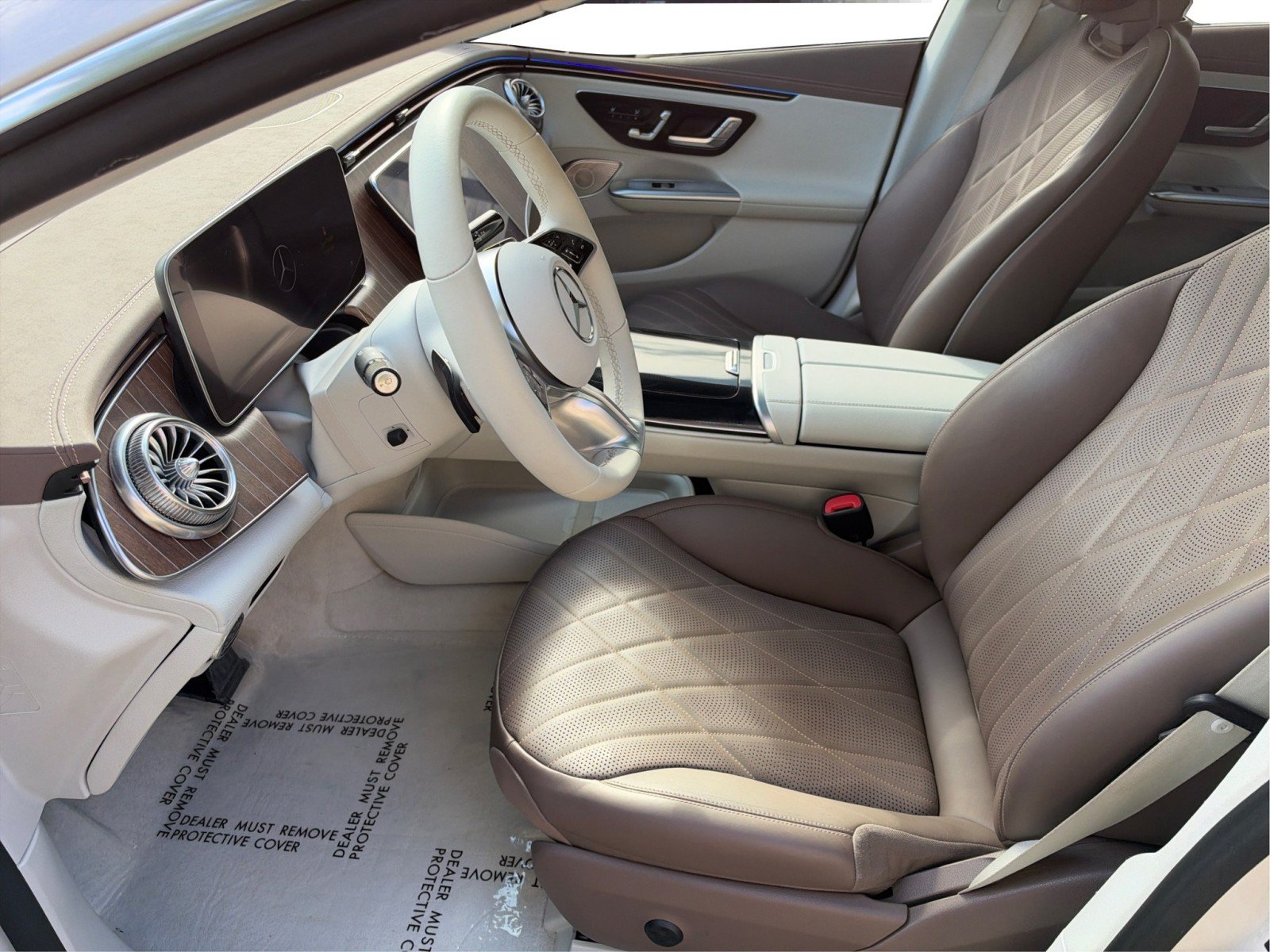 Used 2023 Mercedes-Benz EQE 350+ 4MATIC Sedan image 9
