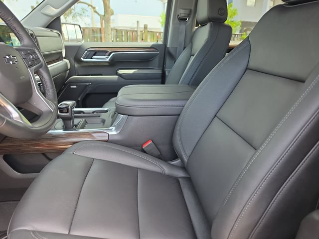 Used 2026 Chevrolet Silverado 1500 LT Trail Boss w/ Safety Package AWD/4WD image 14
