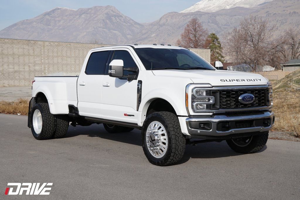Used 2023 Ford F450 Lariat w/ Lariat Ultimate Package image 1