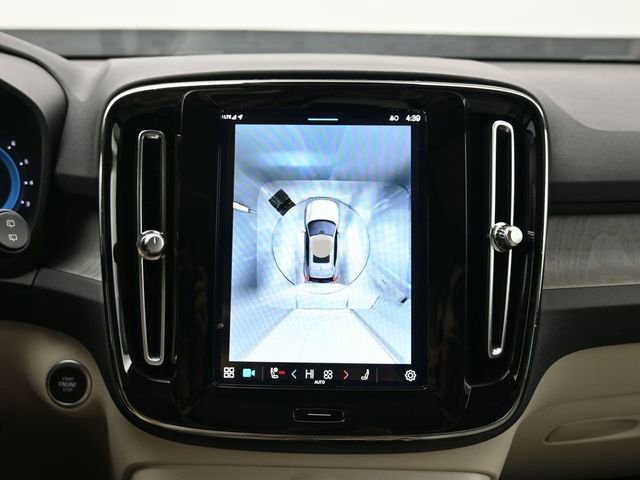 Used 2024 Volvo XC40 B5 Plus w/ Protection Package Premier image 20