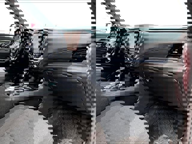 Used 2023 Chevrolet Traverse LT image 14