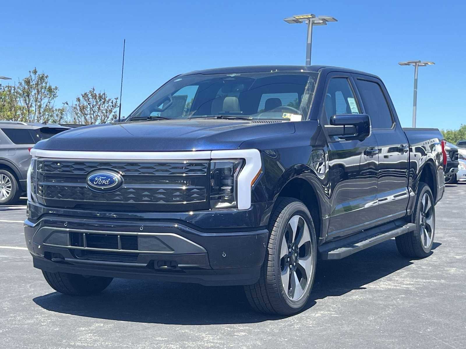 New 2023 Ford F150 Lightning Platinum