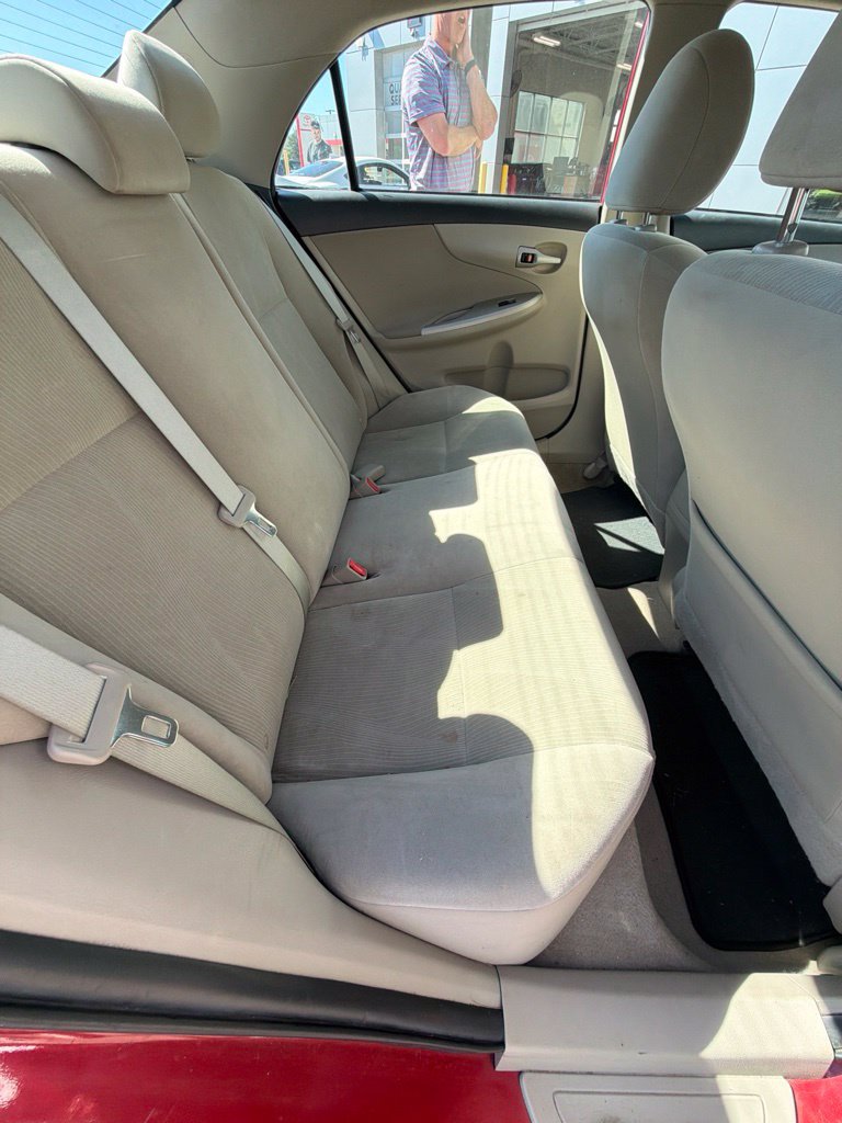 Used 2011 Toyota Corolla LE FWD image 9