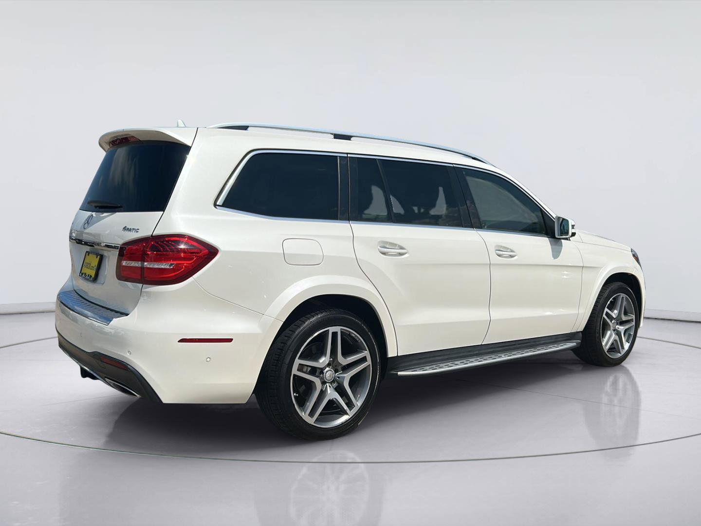 Used 2017 Mercedes-Benz GLS 550 4MATIC image 4