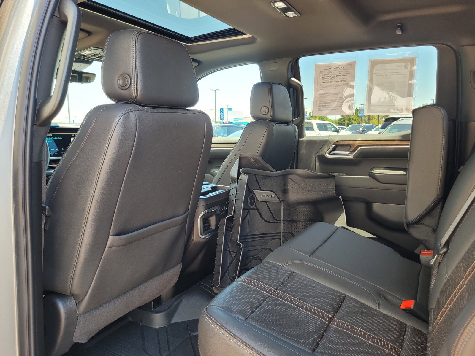Used 2025 Chevrolet Silverado 1500 High Country AWD/4WD image 14