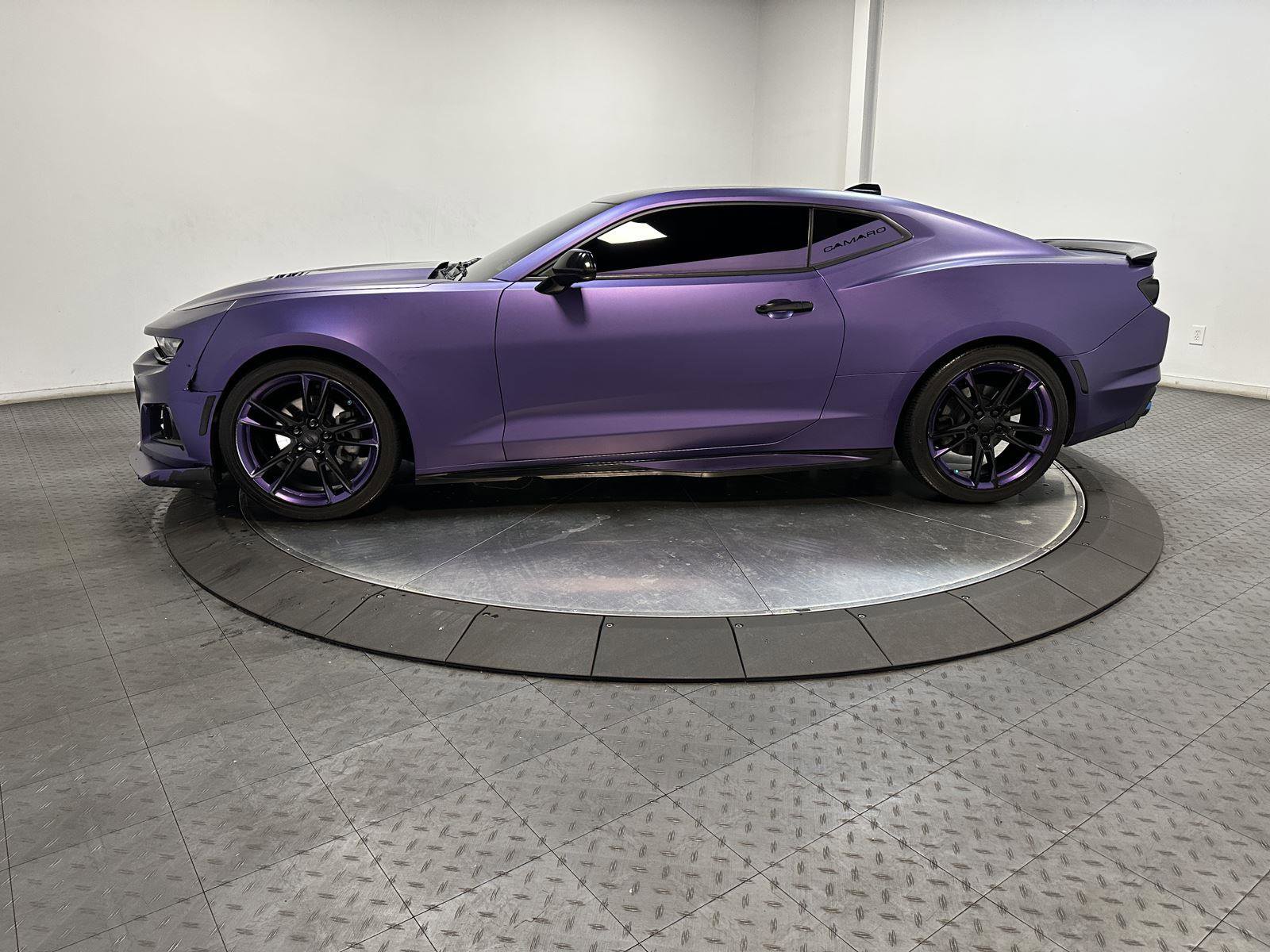 Used 2024 Chevrolet Camaro LT RWD image 8
