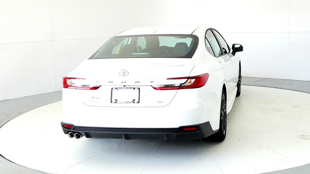 New 2026 Toyota Camry SE FWD image 5