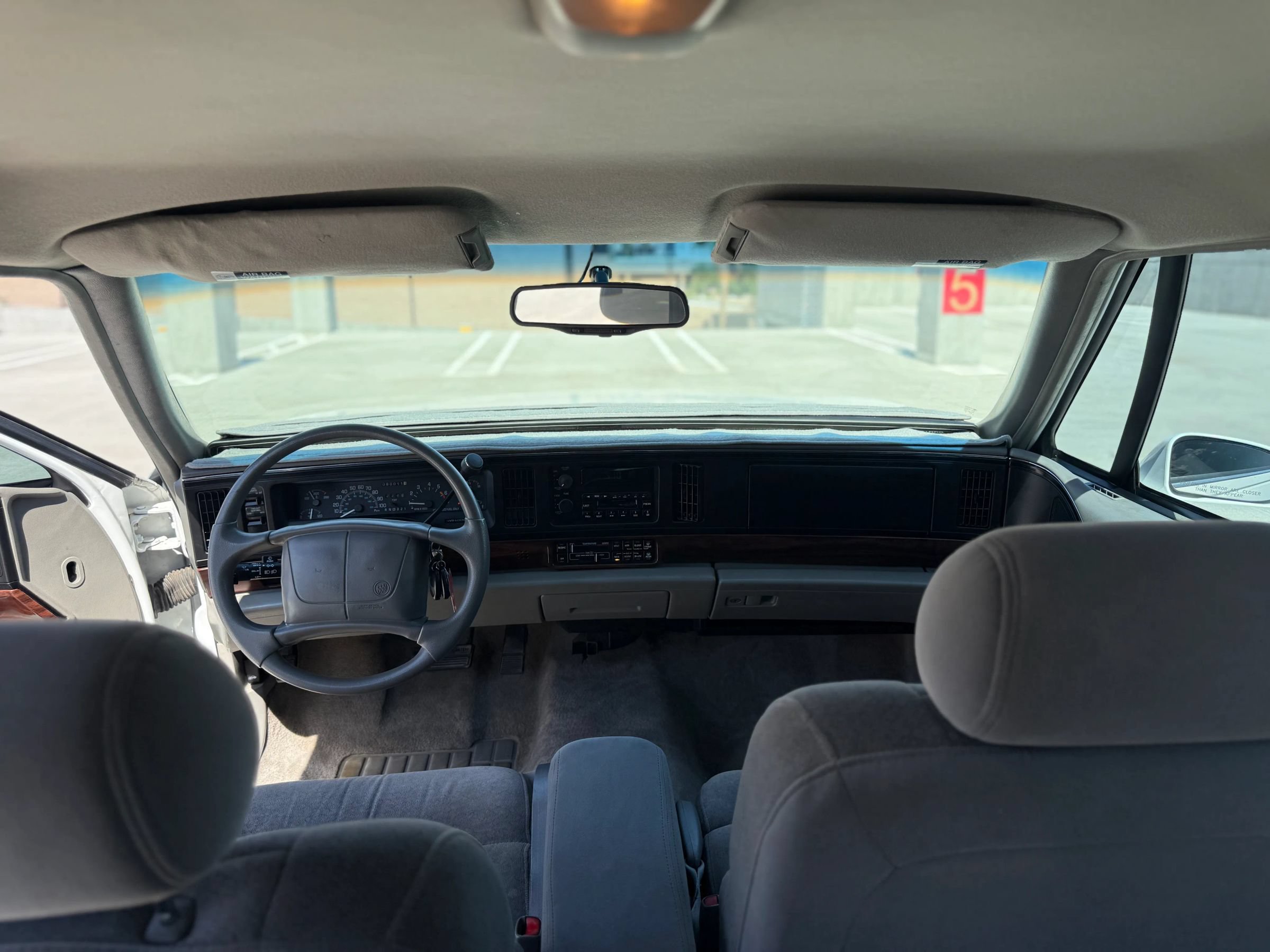 Used 1999 Buick Le Sabre Custom w/ Headliner Lighting Pkg FWD image 38