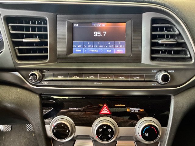 Used 2019 Hyundai Elantra SE w/ Cargo Package FWD image 22