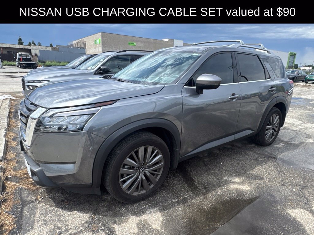 Used 2025 Nissan Pathfinder SL w/ SL Premium Package FWD image 8