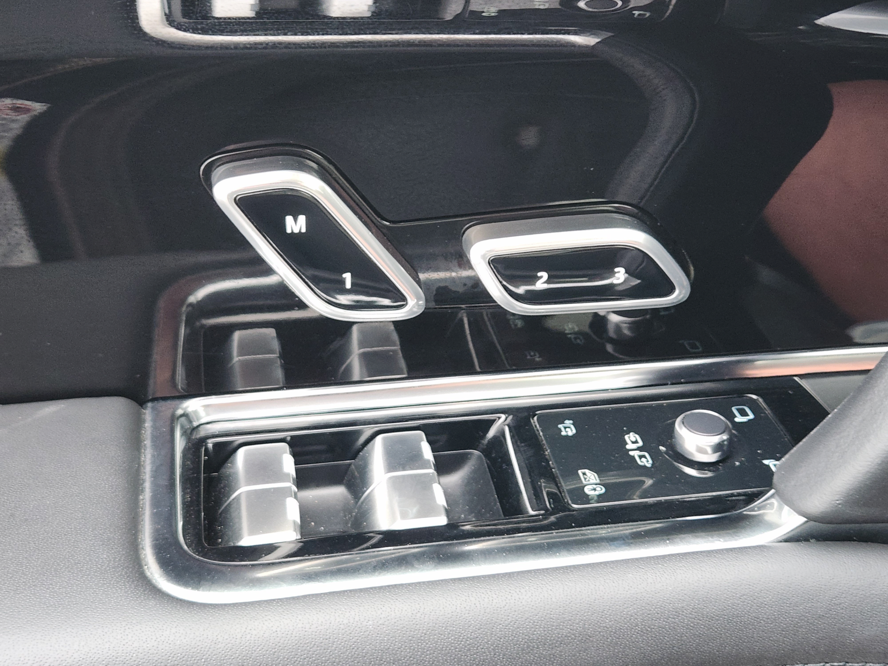 Certified 2023 Land Rover Range Rover Autobiography AWD/4WD image 19