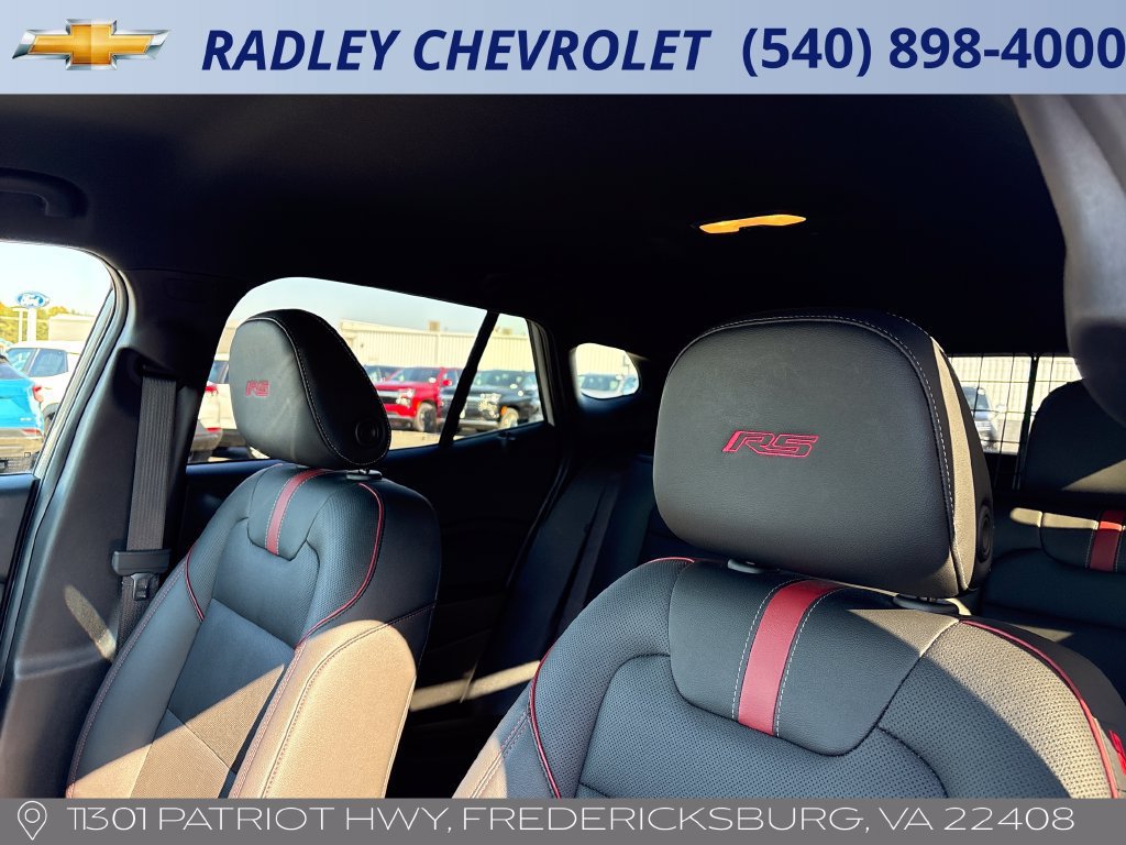 Certified 2026 Chevrolet Trax RS FWD image 2