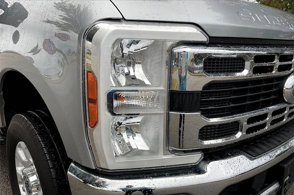 Used 2024 Ford F250 XLT image 8
