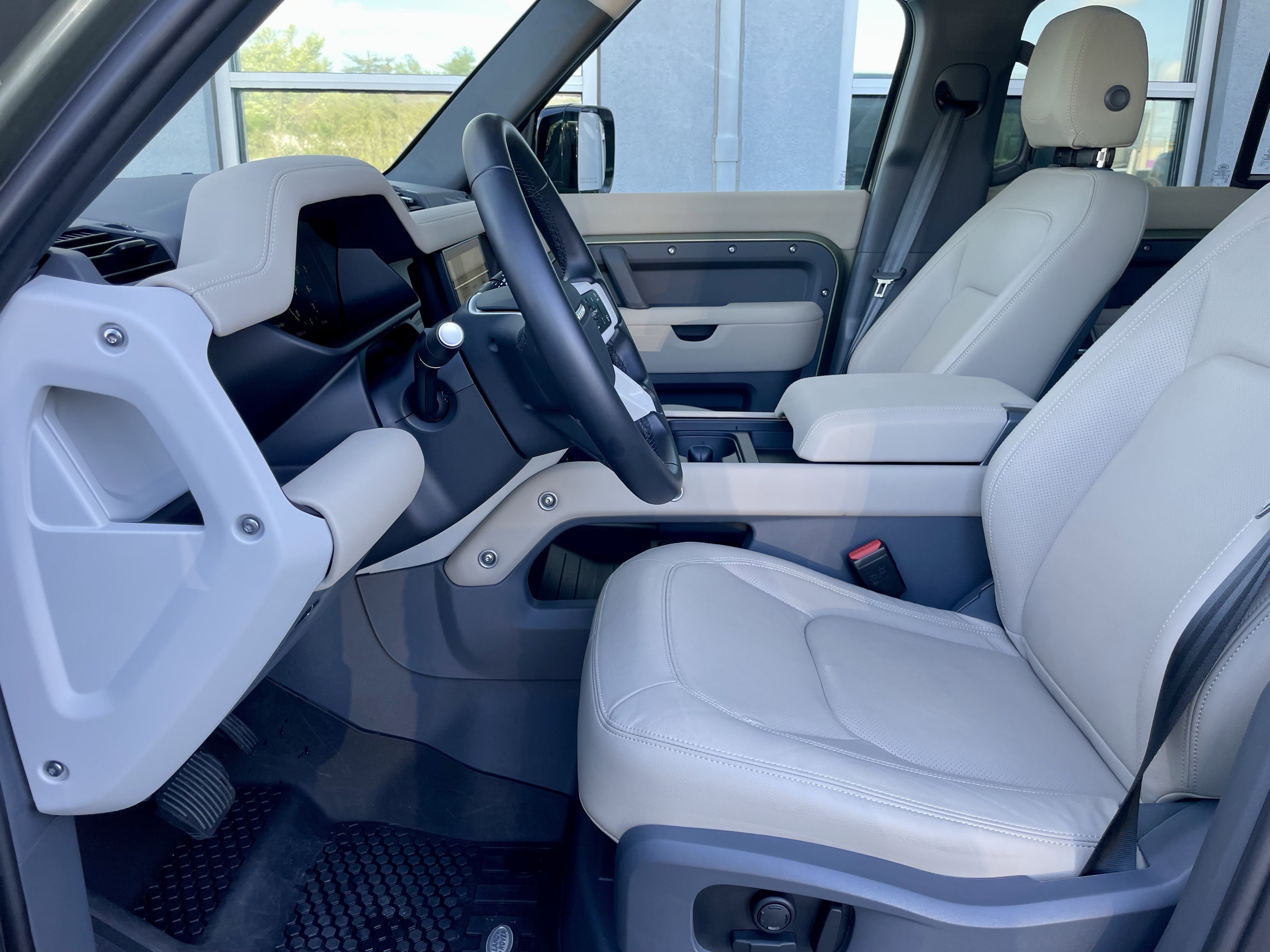 Certified 2024 Land Rover Defender 110 S image 14