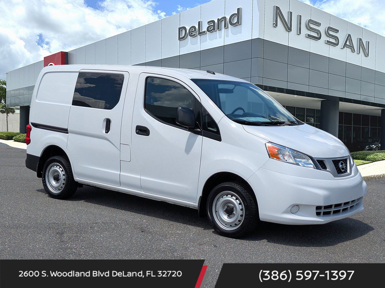 Used 2020 Nissan NV200 S w/ Sliding Glass Door Package FWD image 1