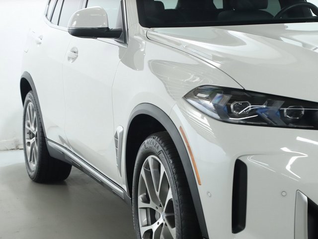 Used 2026 BMW X5 xDrive40i w/ Climate Comfort Package image 8