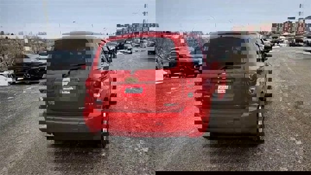 Used 2011 Chevrolet HHR LT image 7