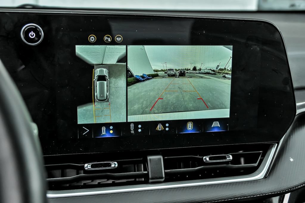 Used 2025 Chevrolet Equinox LT w/ Safety and Technology Package AWD/4WD image 24