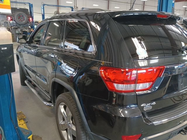 Used 2012 Jeep Grand Cherokee Overland AWD/4WD image 6