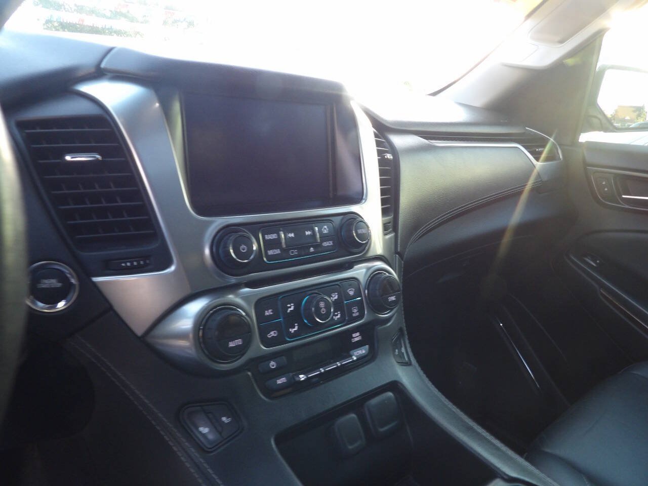Used 2016 Chevrolet Suburban LT AWD/4WD image 7