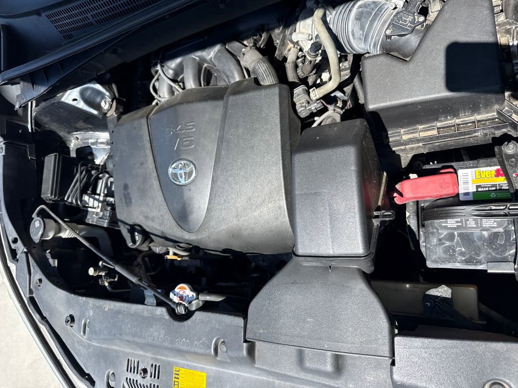 Used 2018 Toyota Highlander Plus AWD/4WD image 35