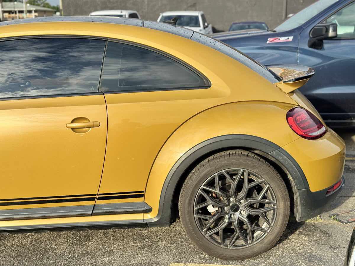 Used 2017 Volkswagen Beetle 1.8T Dune FWD image 8