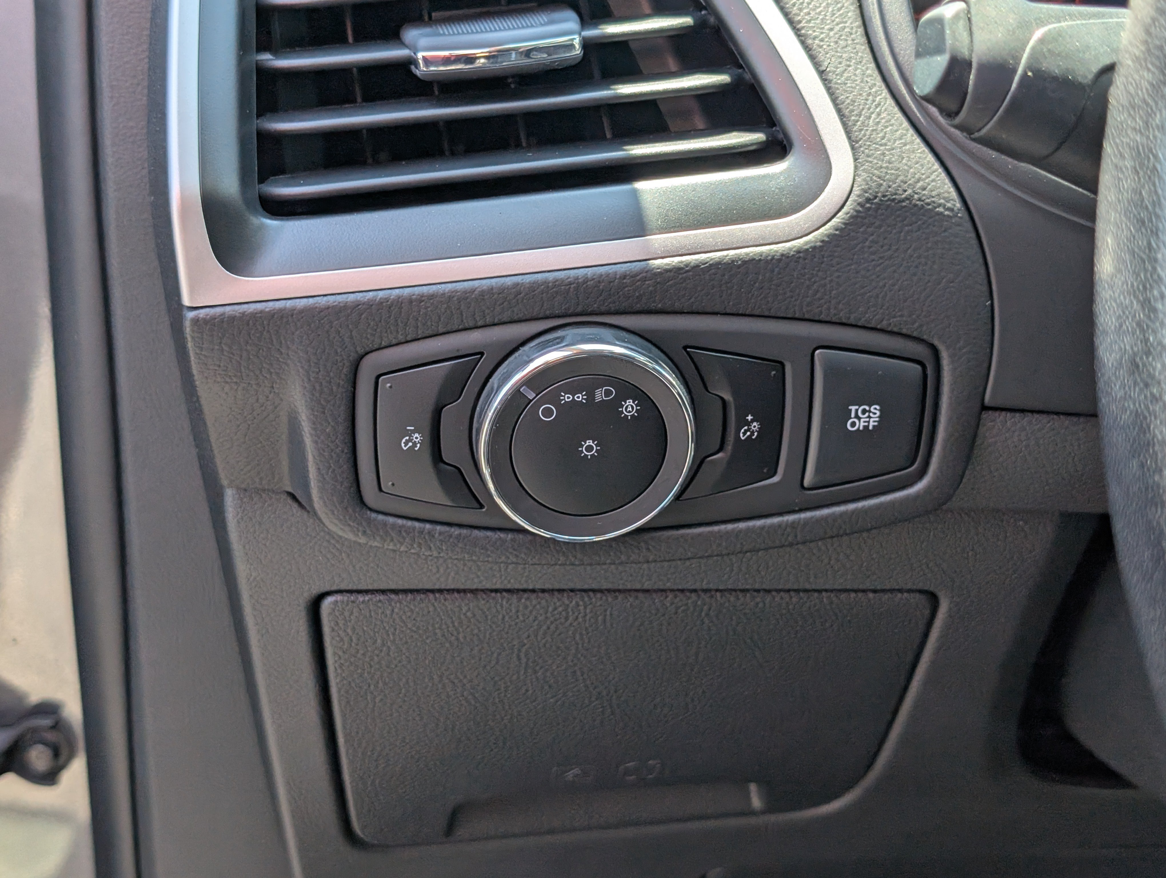 Certified 2024 Ford Edge SEL AWD/4WD image 19