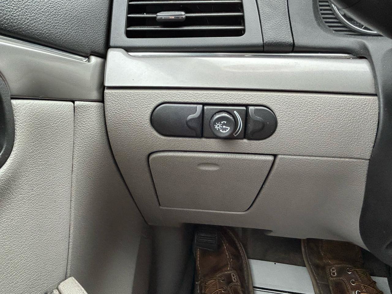 Used 2007 Saturn Aura XE FWD image 22