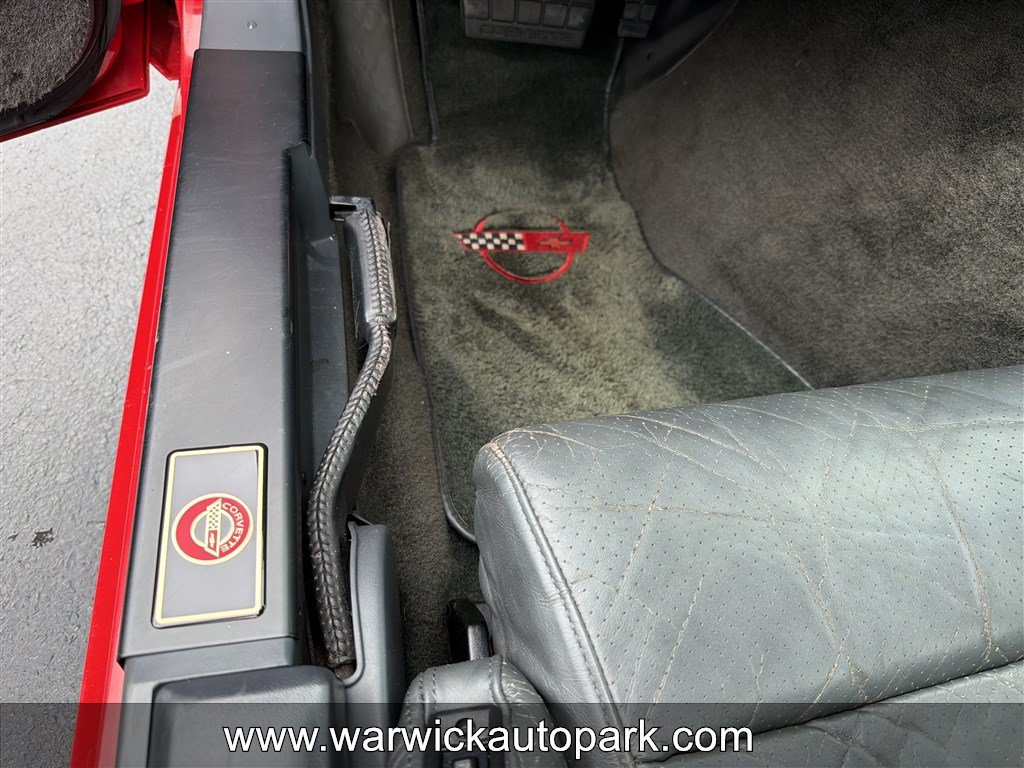 Used 1987 Chevrolet Corvette Coupe RWD image 19