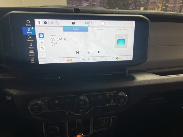 New 2025 Jeep Gladiator Sport image 18