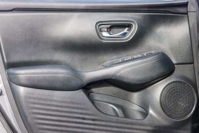 Used 2023 Honda HR-V LX image 23