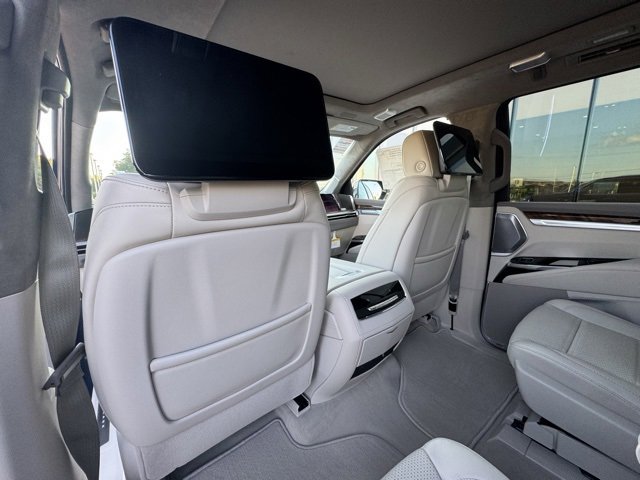 New 2026 Cadillac Escalade Platinum Luxury image 17