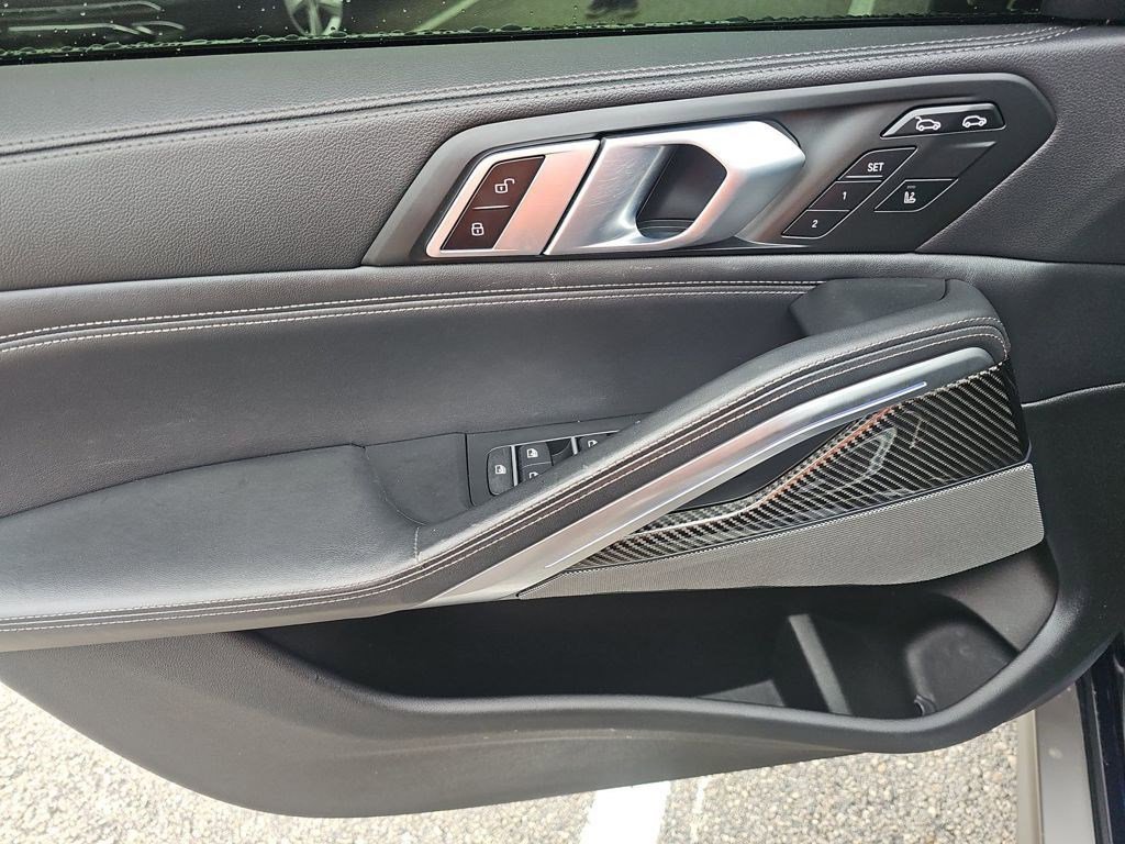 Used 2020 BMW X6 M50i w/ Executive Package image 36