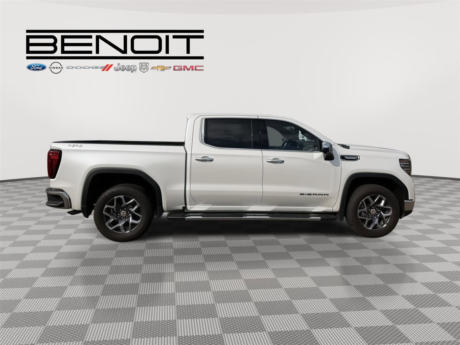 Used 2025 GMC Sierra 1500 SLT image 6