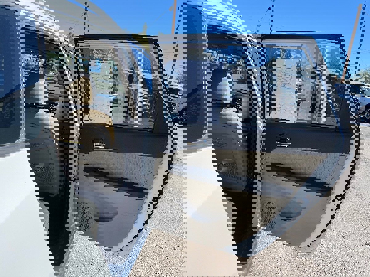 Used 2011 Hyundai Elantra SE image 33