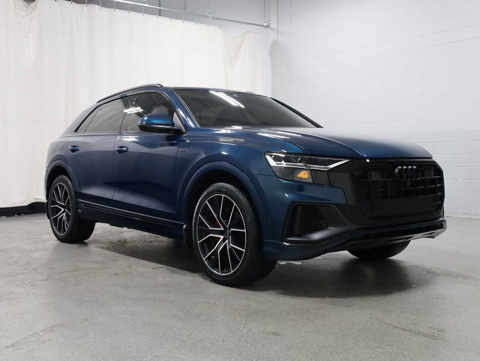 Used 2022 Audi Q8 Premium Plus AWD/4WD image 13